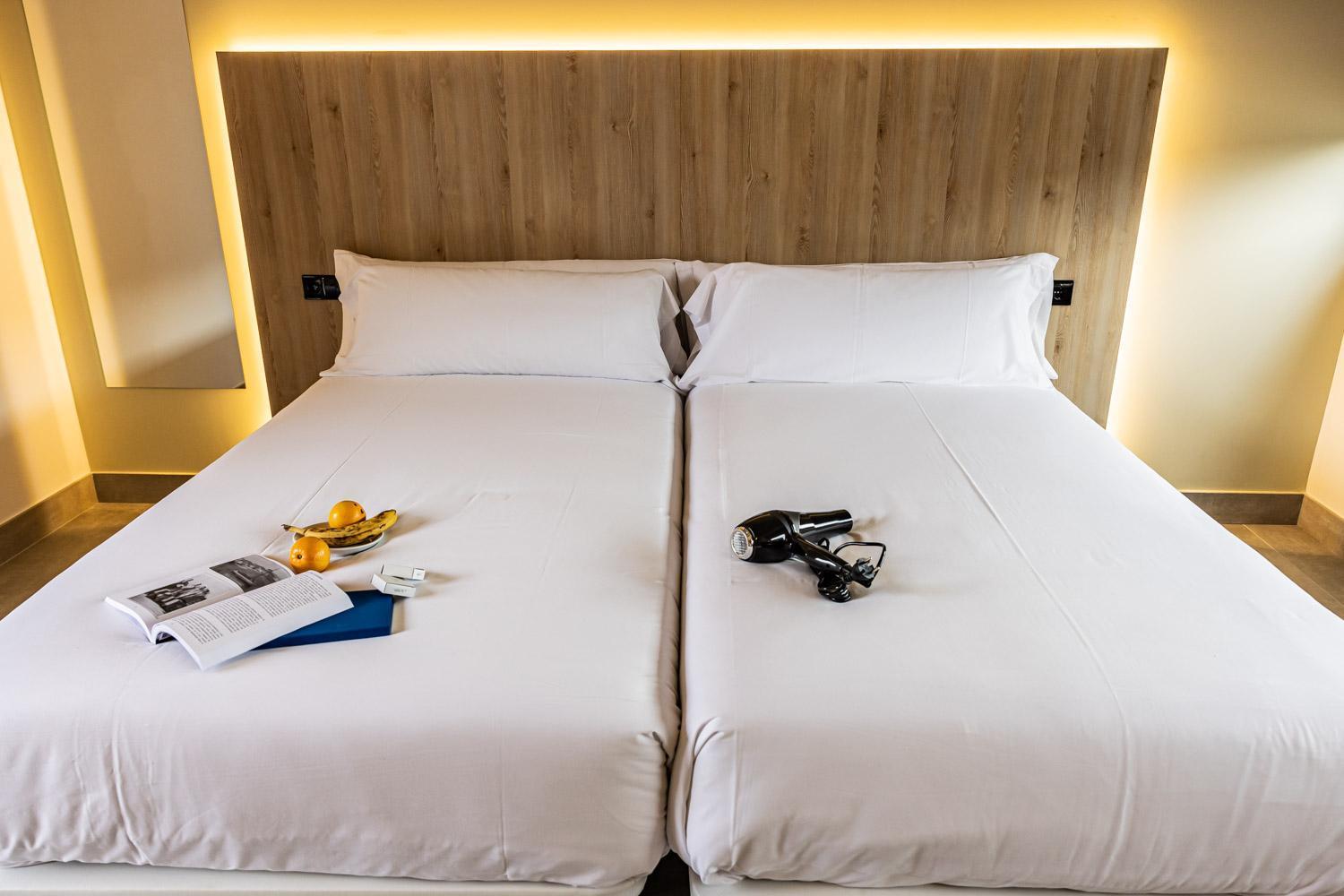 Hospedium Hotel Devalar Do Mar カマリーニャス エクステリア 写真